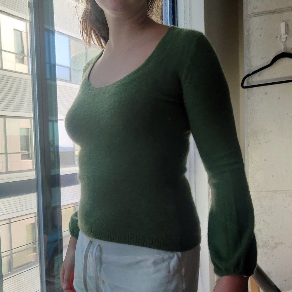 Old Navy 100% Cashmere Green Sweater